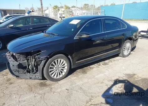 2017 Volkswagen Passat 1.8T Se z USA, uszkodzony, nr VIN 1VWBT7A38HC073402